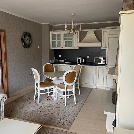 Apartament Of The Mountain гранд манастира частни Pamporowo